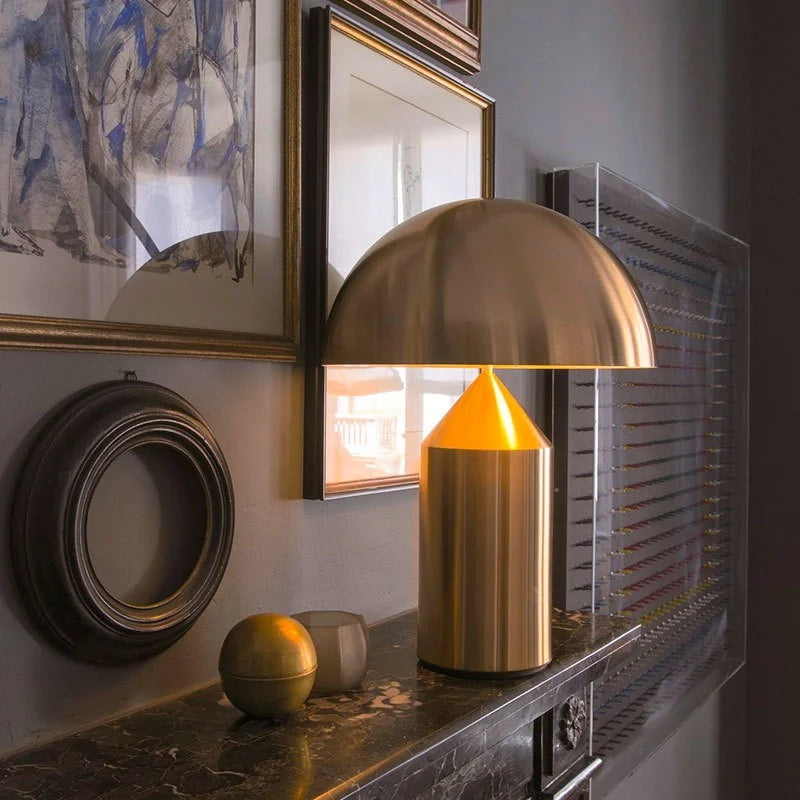 Ustro Table Lamp