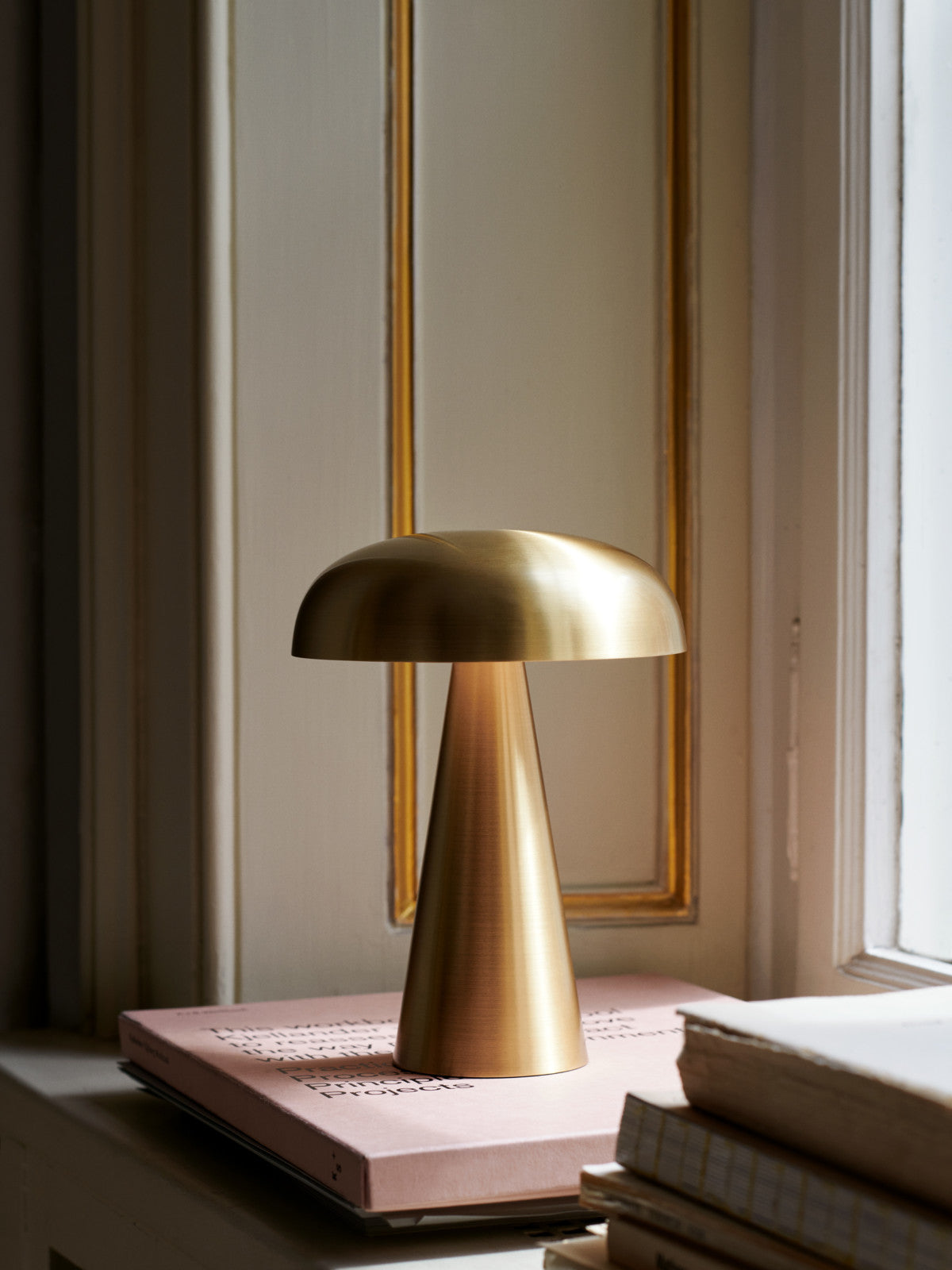 Cosmo Portable Lamp